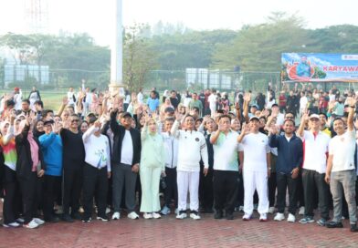 Plt Bupati Asep Surya Atmaja Ajak ASN Perkuat Kebersamaan Lewat Senam dan Botram Plt Bupati Asep Surya Atmaja Ajak ASN Perkuat Kebersamaan Lewat Senam dan Botram